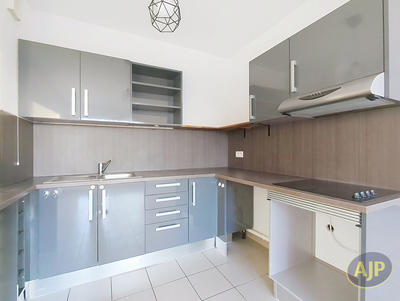 Appartement - 81 m² - 4 pièces