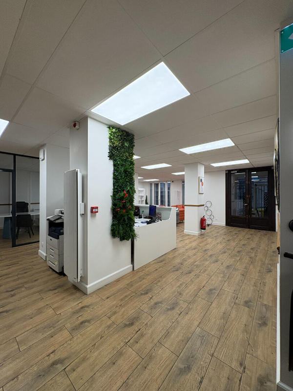 Local commercial - 330 m²