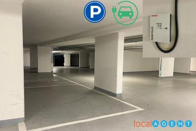 Parking / Garage - 11 m²