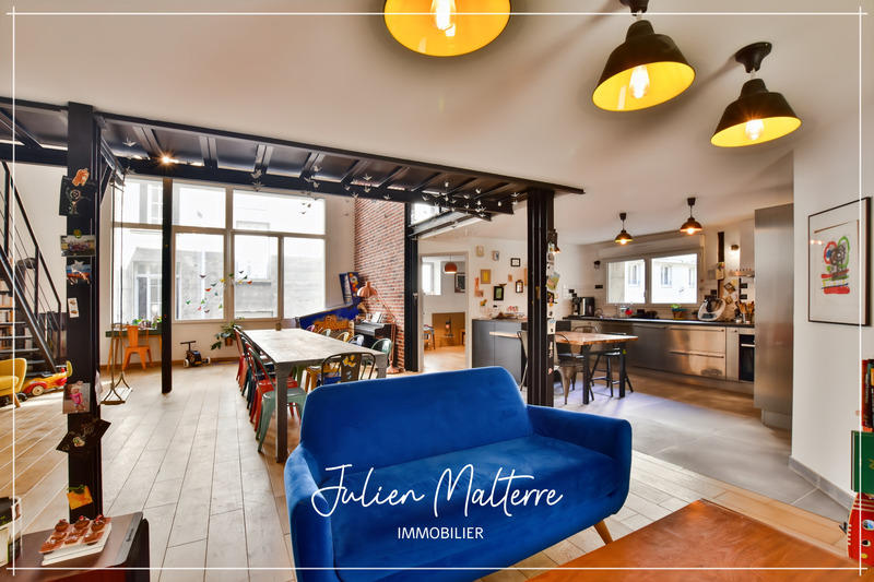 Loft - 165 m² - 7 pièces