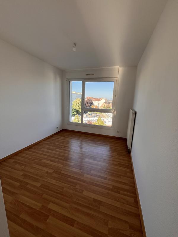 Appartement - 81 m² - 4 pièces