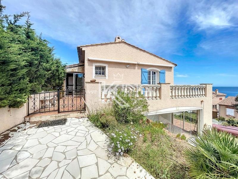 Villa - 212 m² - 6 pièces