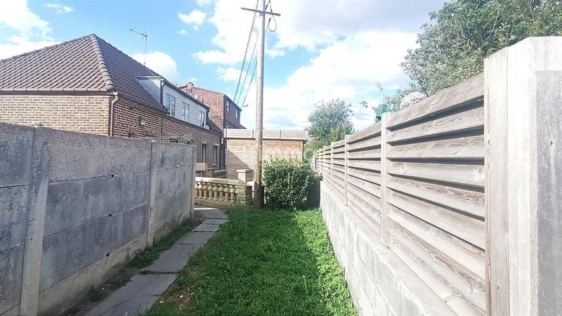 Maison - 102 m² - 5 pièces