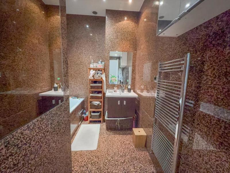 Appartement - 102 m² - 4 pièces