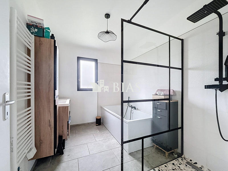 Maison - 100 m² - 4 pièces