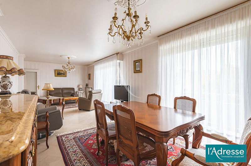 Appartement - 83 m² - 4 pièces