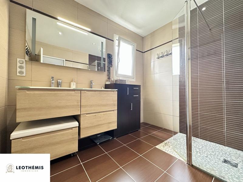 Maison - 103 m² - 4 pièces