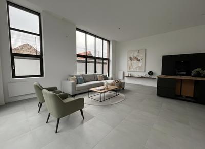 Loft - 120 m² - 3 pièces