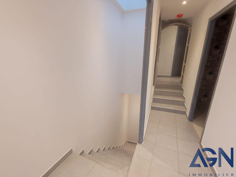 Immeuble - 172 m² - 9 pièces