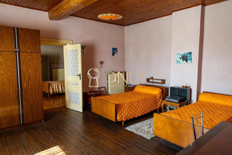 Propriété - 148 m² - 4 pièces