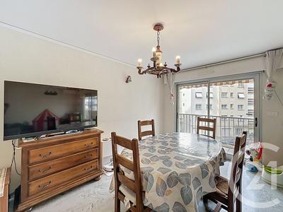 Appartement - 87 m² - 4 pièces