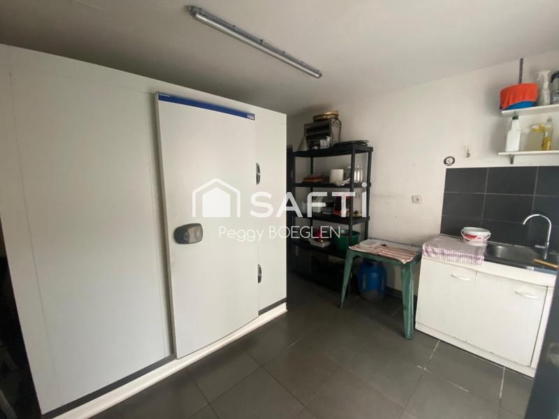 Local commercial - 85 m² - 4 pièces