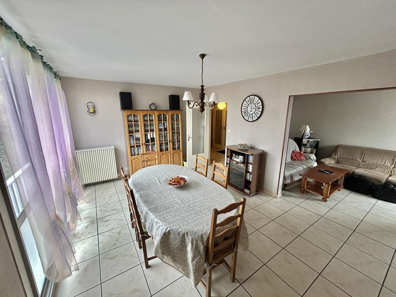 Appartement - 99 m² - 5 pièces