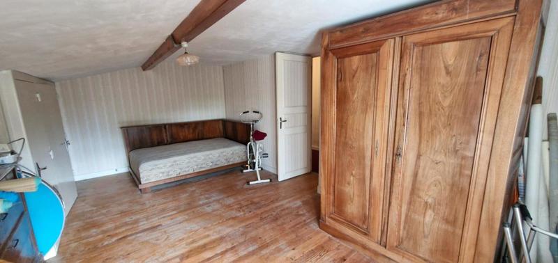 Maison - 180 m² - 8 pièces