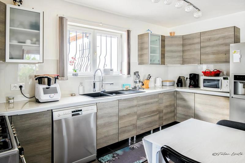 Maison - 300 m² - 8 pièces