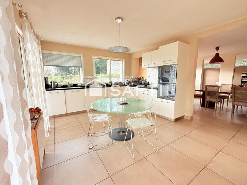 Maison - 364 m² - 12 pièces