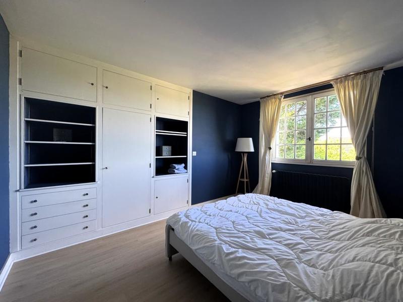 Maison - 300 m² - 9 pièces