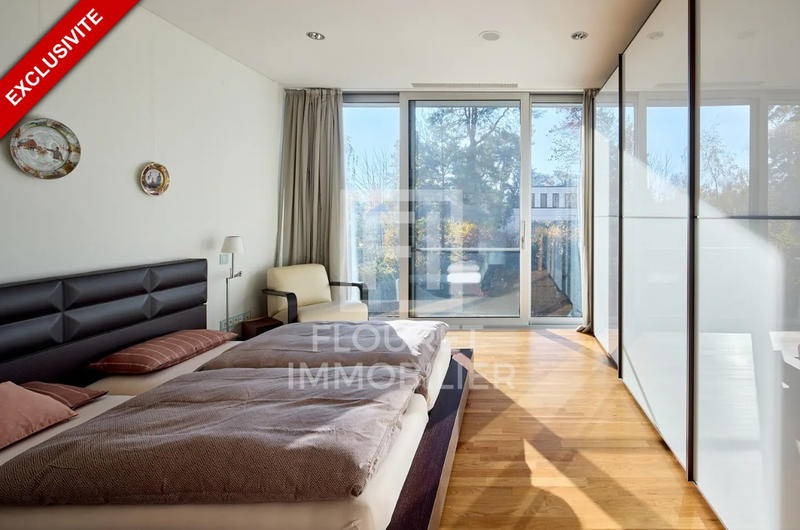 Demeure - 260 m² - 10 pièces