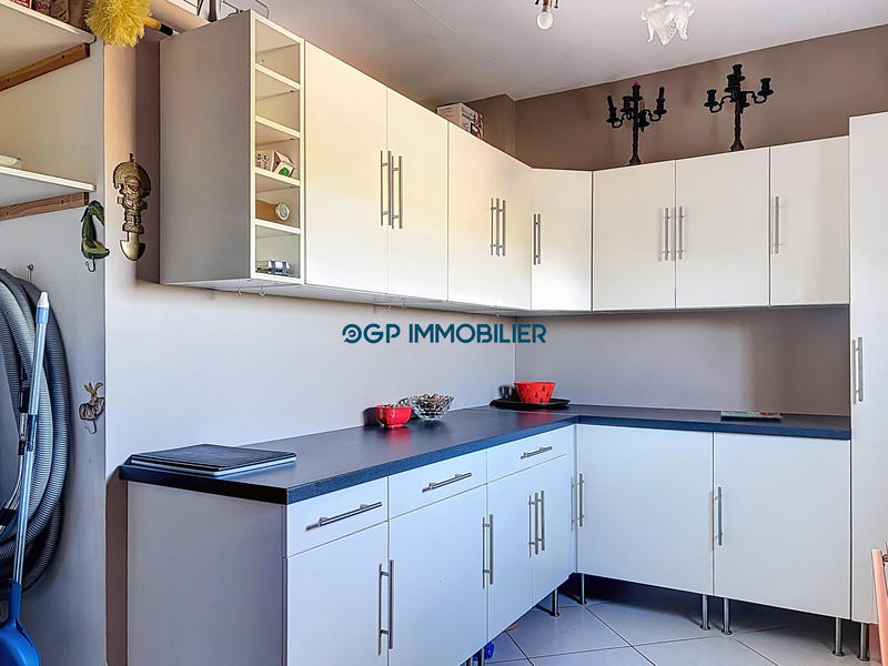 Villa - 201 m² - 6 pièces