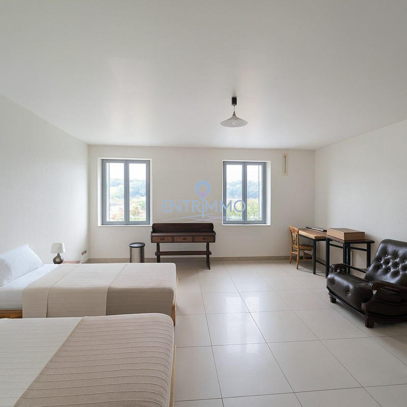 Appartement - 200 m² - 6 pièces