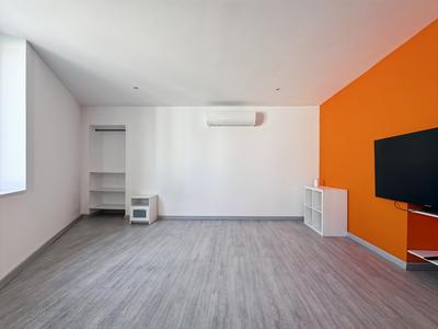 Immeuble - 60 m² - 3 pièces