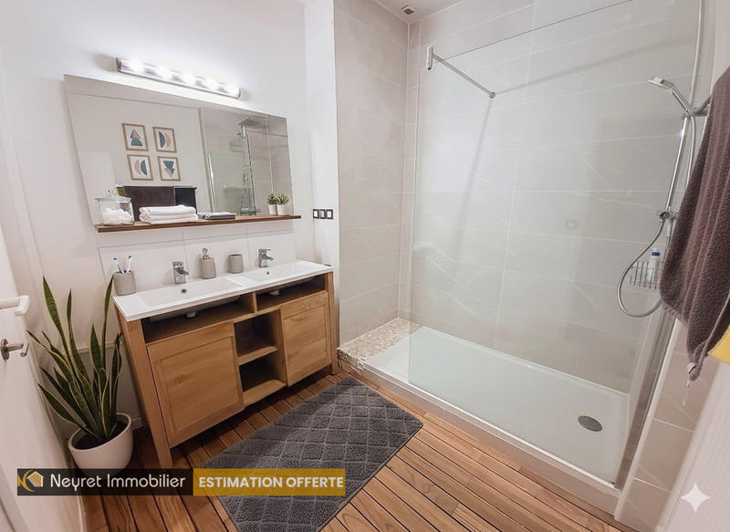 Triplex - 127 m² - 6 pièces