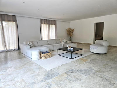 Villa - 180 m² - 5 pièces