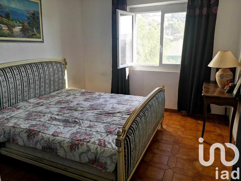 Maison - 204 m² - 6 pièces