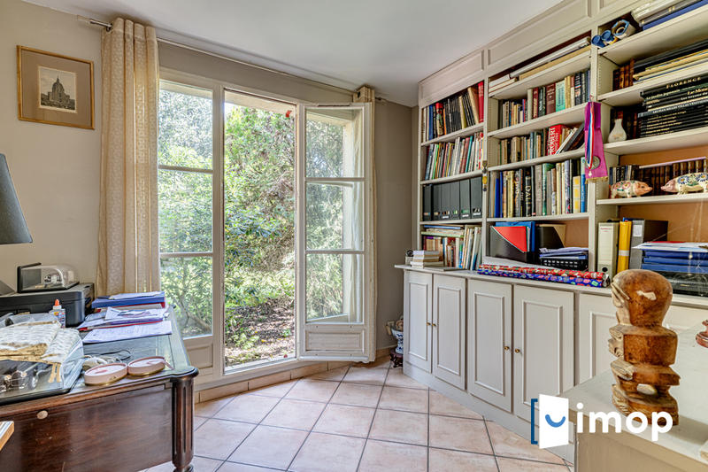 Maison - 225 m² - 7 pièces