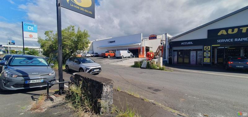 Local commercial - 646 m² - 2 pièces
