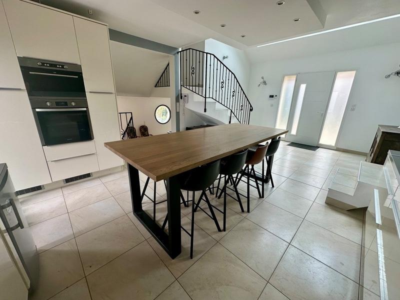 Villa - 190 m² - 8 pièces