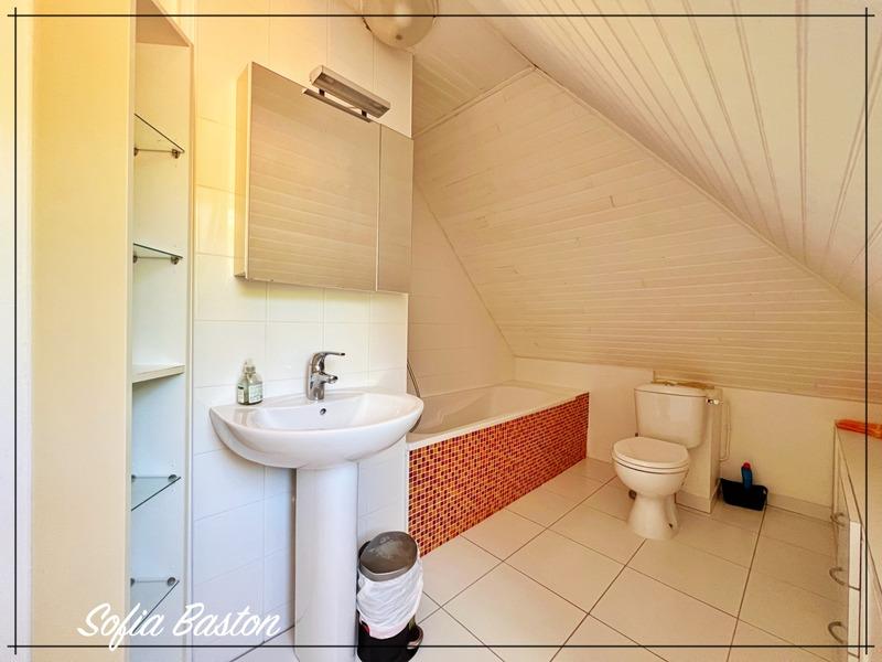 Maison - 231 m² - 7 pièces