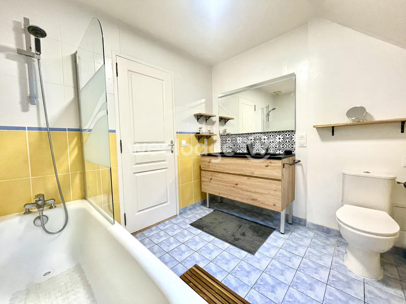 Maison - 142 m² - 6 pièces