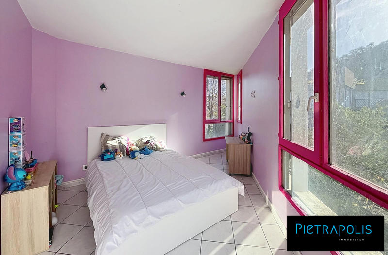 Appartement - 86 m² - 4 pièces