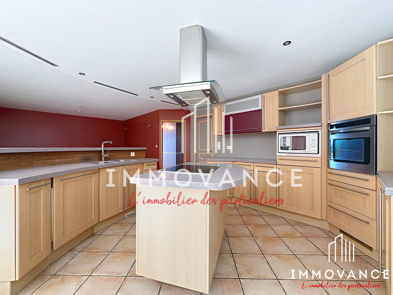 Maison traditionnelle - 152 m² - 5 pièces