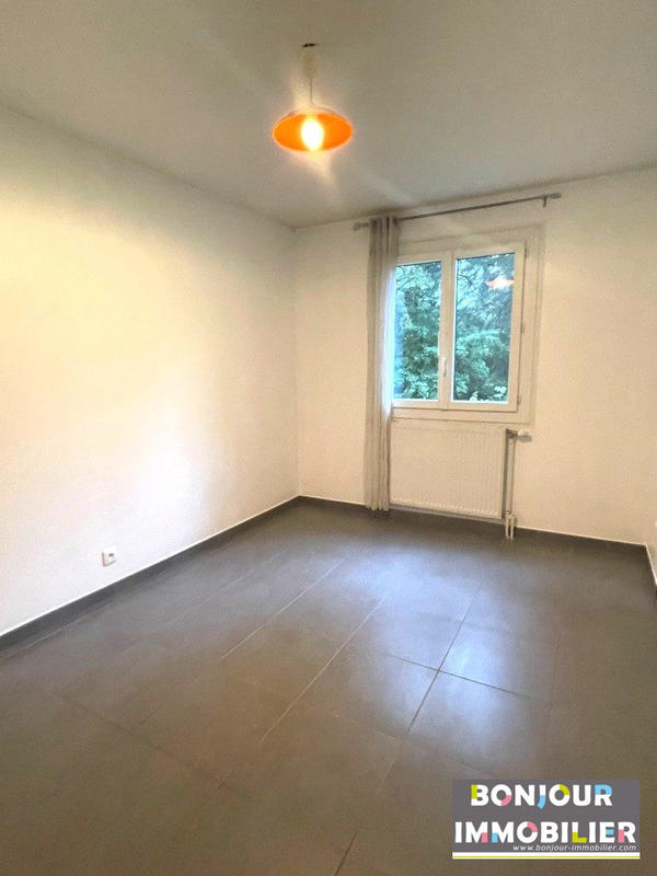 Appartement - 83 m² - 4 pièces