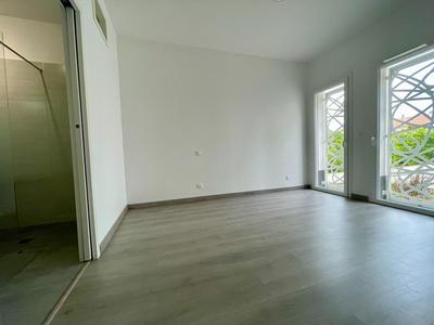 Appartement - 150 m² - 5 pièces
