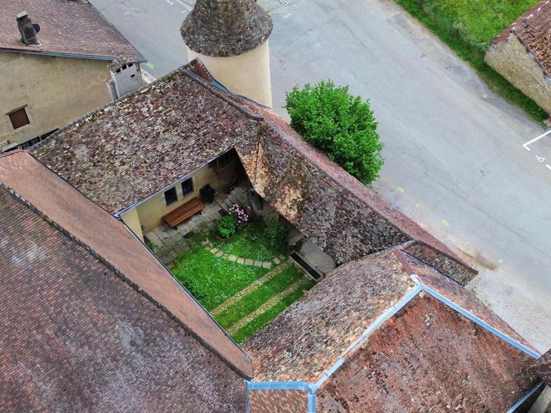 Demeure - 407 m² - 12 pièces