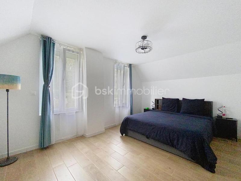 Maison traditionnelle - 135 m² - 7 pièces