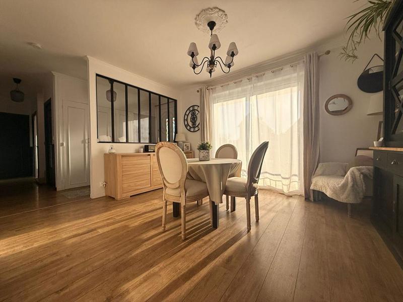 Maison - 105 m² - 7 pièces