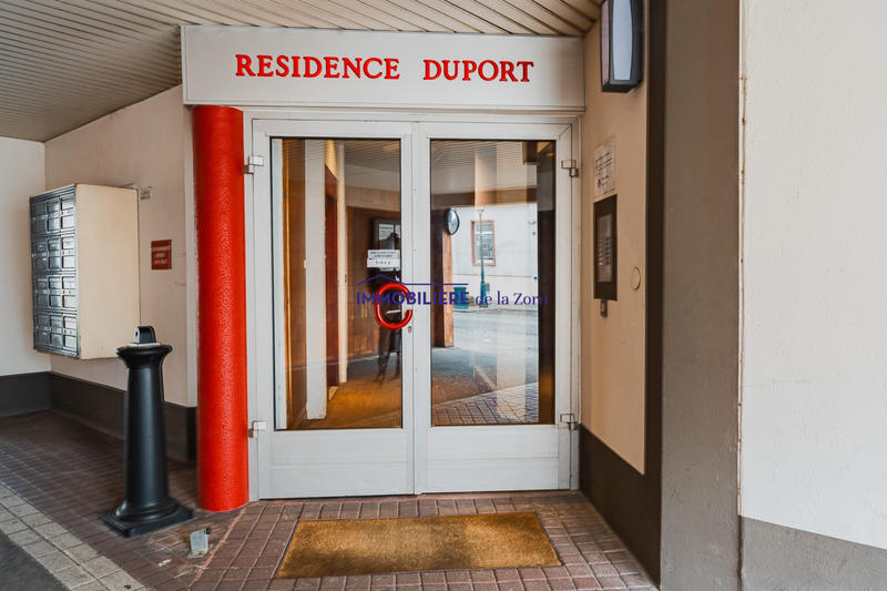 Local commercial - 123 m² - 5 pièces