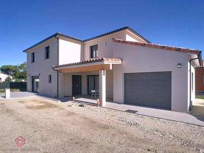 Maison - 137 m² - 5 pièces