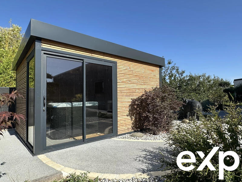 Villa - 187 m² - 13 pièces