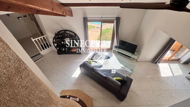 Villa - 198 m² - 10 pièces