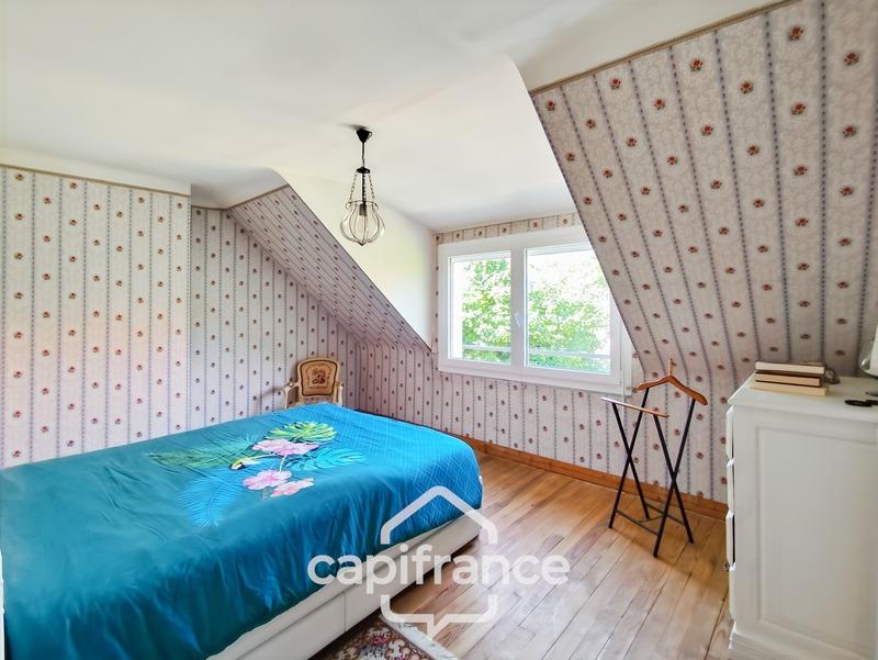 Maison - 94 m² - 6 pièces