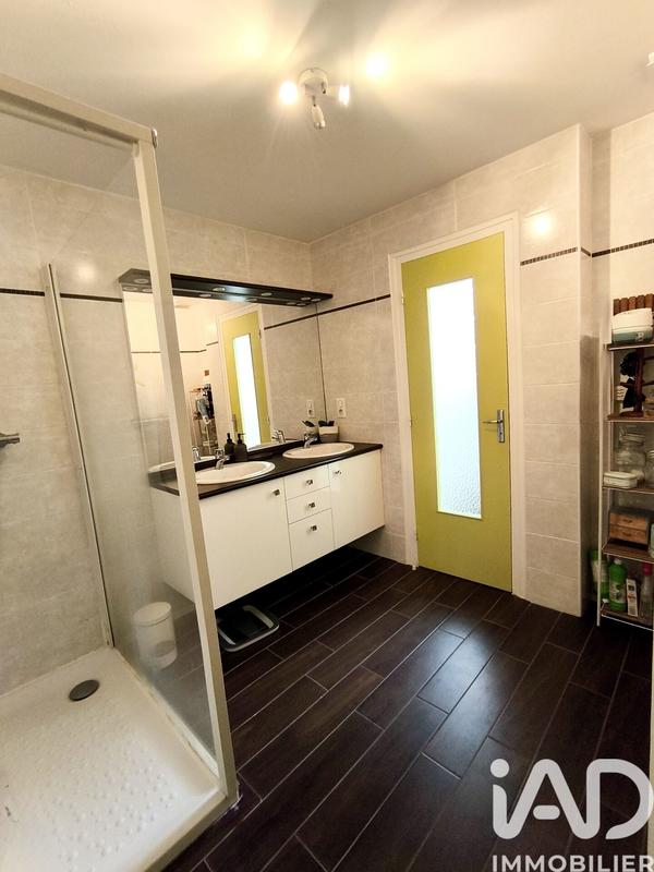 Maison - 201 m² - 10 pièces