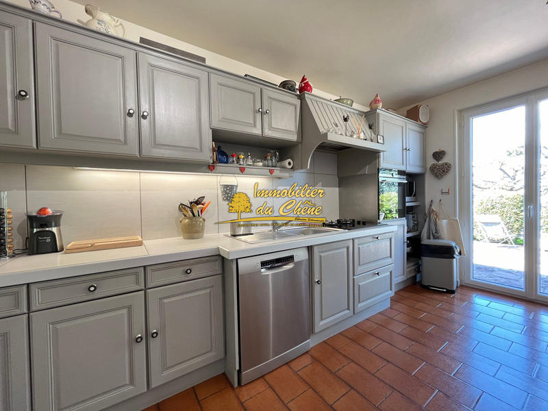 Maison - 216 m² - 7 pièces