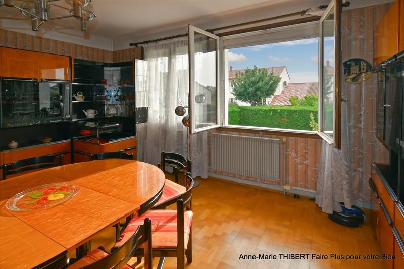 Maison - 202 m² - 6 pièces