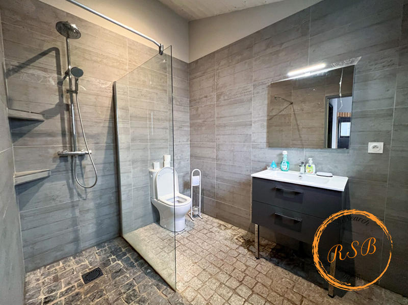 Villa - 197 m² - 7 pièces