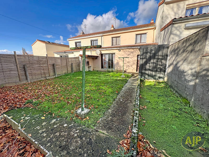 Maison - 90 m² - 5 pièces